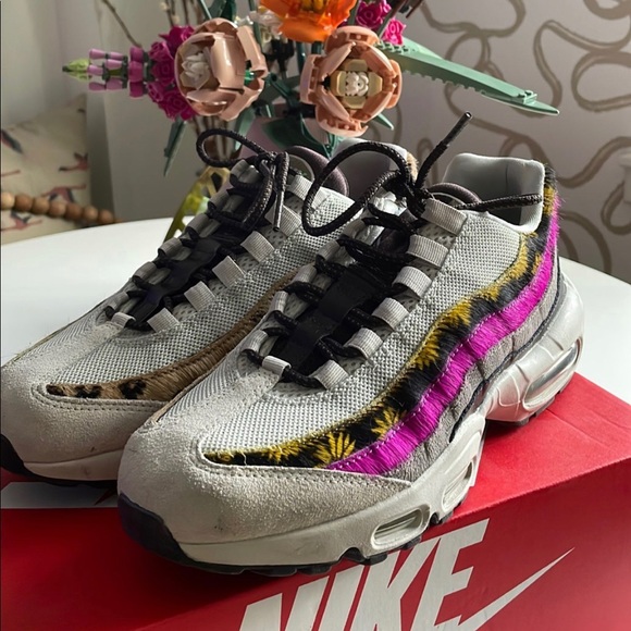 WMNS Nike Air Max 95 PRM ‘Animal Floral’ - Picture 4 of 8